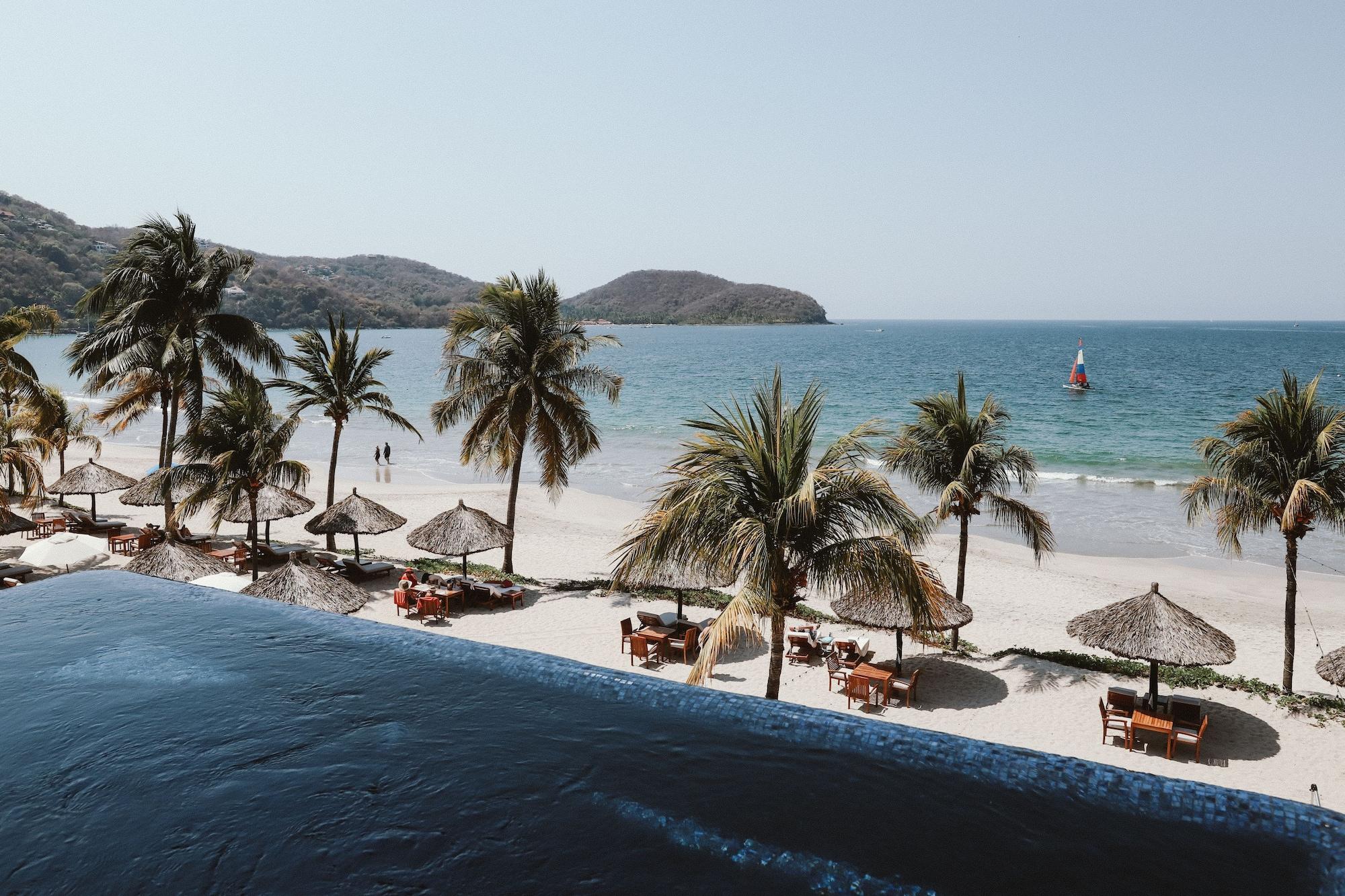 Thompson Zihuatanejo Hotel Bagian luar foto